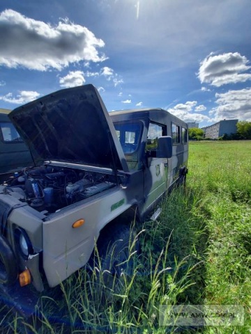 Samochód ciężarowo-osobowy wysokiej mobilności HONKER 2000 